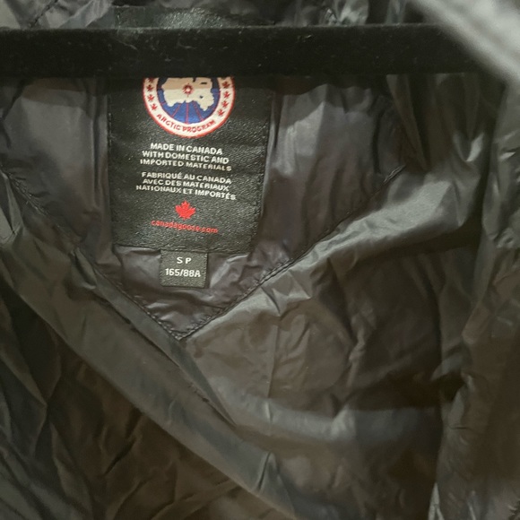 Canada Goose lightweight jacket - Picture 3 of 3